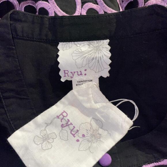 Black and Purple Embroidered Top - Picture 5 of 5